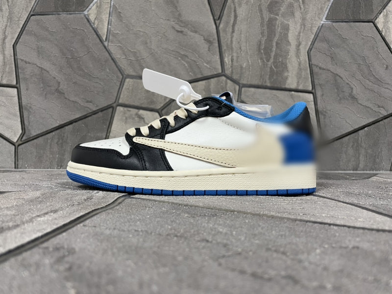 High-Top Sneakers V